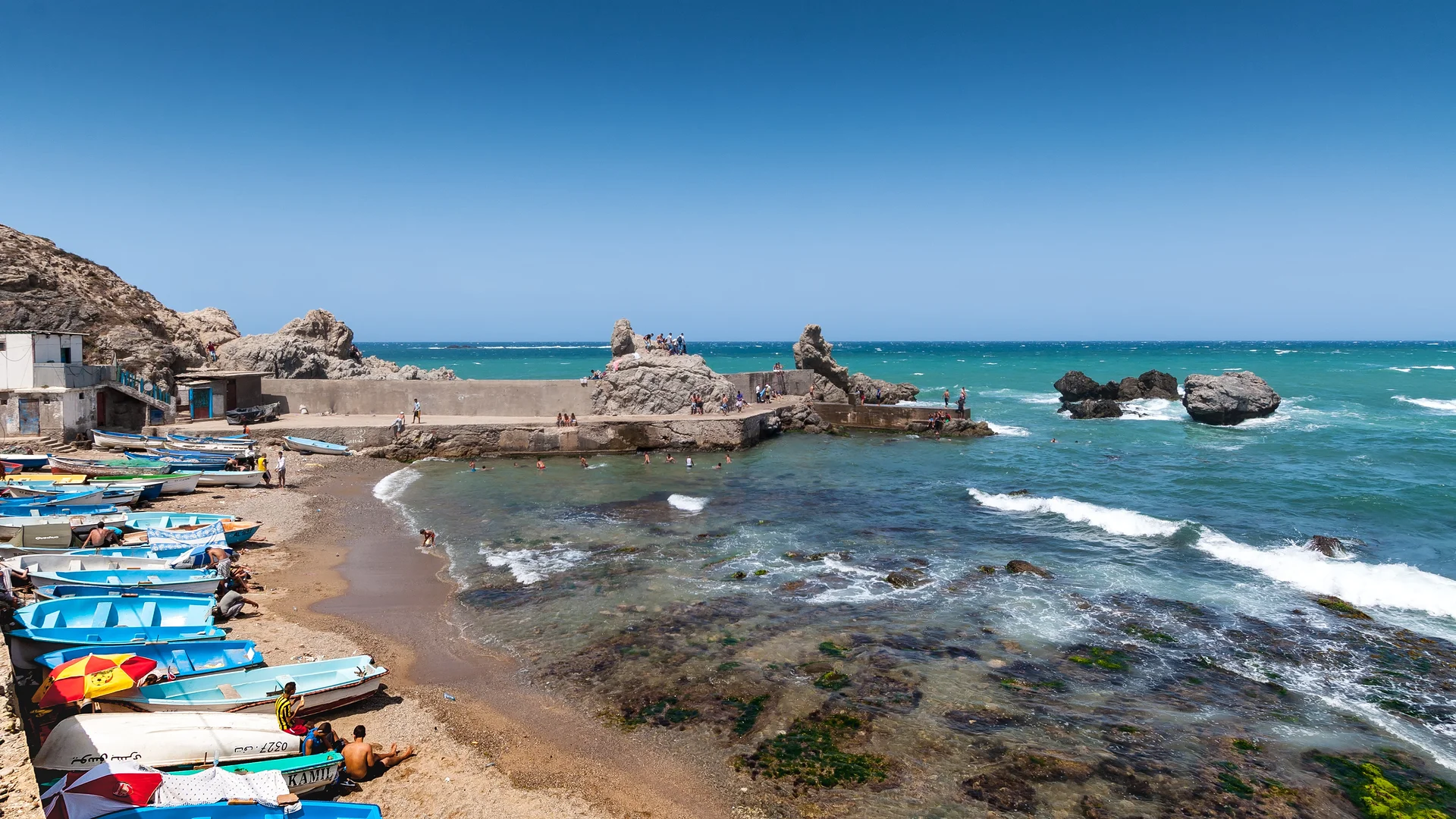 Aïn Taya, à l'est d'Alger Aïn Taya, à l'est d'Alger — Aïn Taya (Algérie)