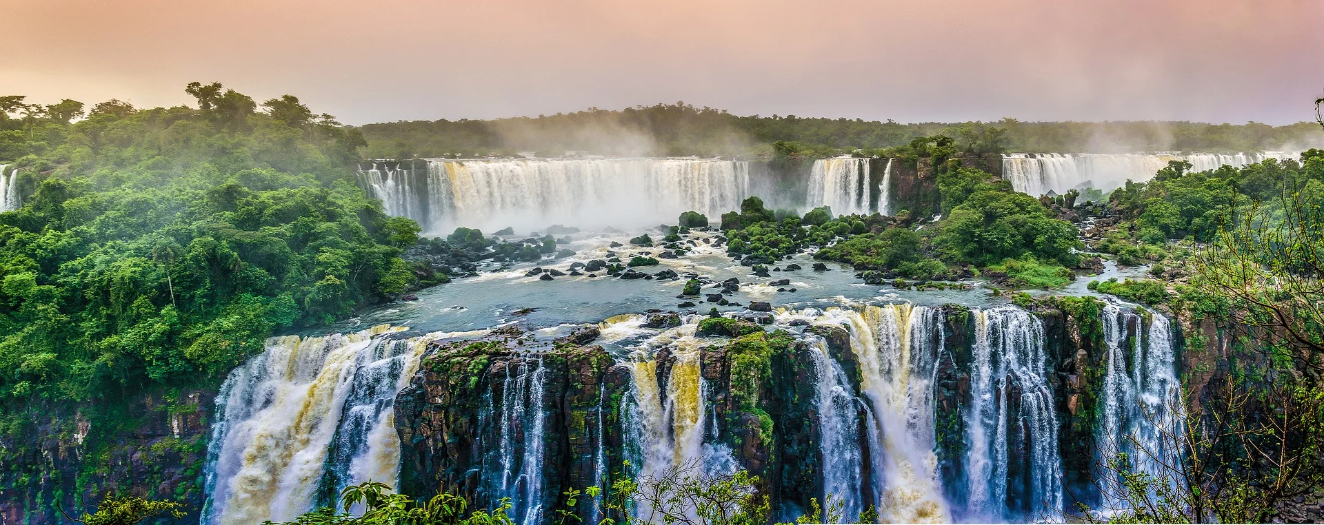 Cascades d'Iguaçu — Chutes d'Iguaçu brésiliennes (Brésil)