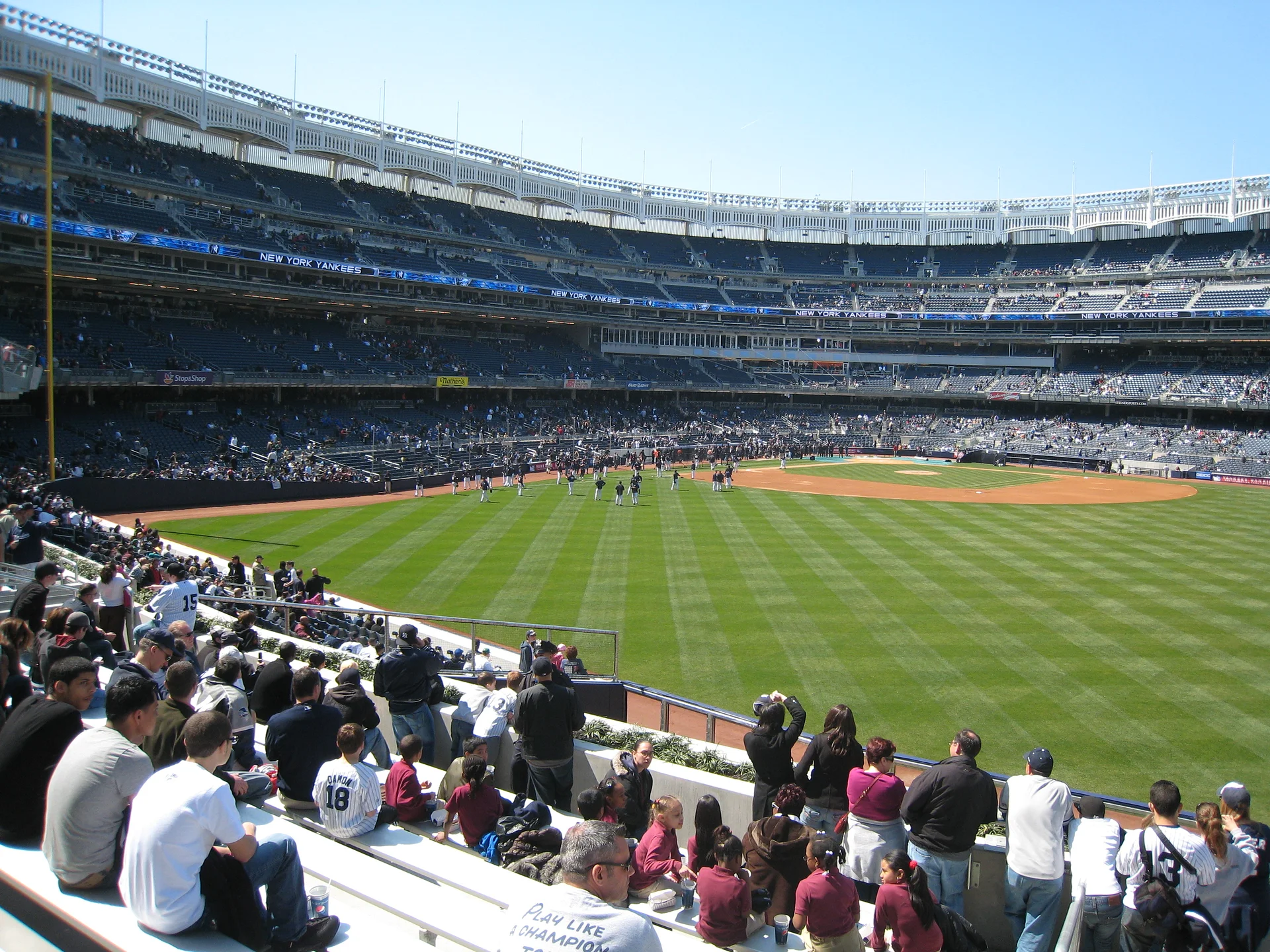 Yankee Stadium de New-York Yankee Stadium de New-York — Yankee Stadium (Etats-Unis)