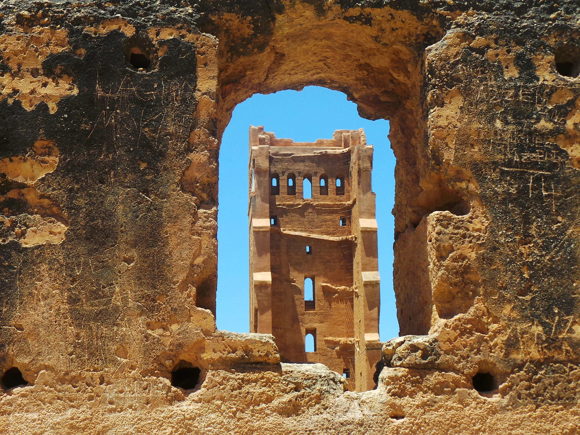 Ruines de la Mansourah dans le parc national de Tlemcen Ruines de la Mansourah dans le parc national de Tlemcen — Parc National de Tlemcen (Algérie)