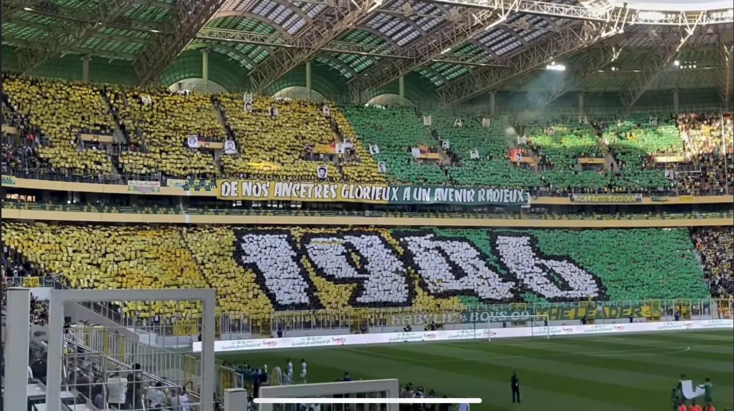 Stade Hocine Ait Ahmed à Tizi Ouzou
