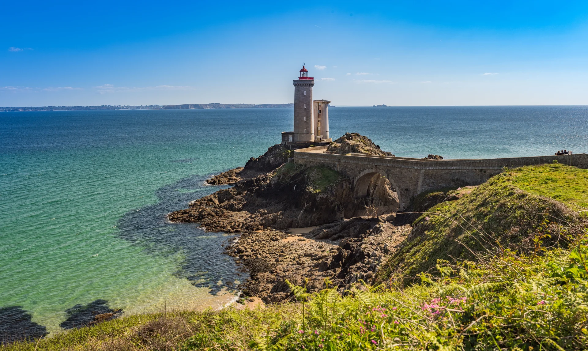 Phare du Petit Minou à Plouzané Phare du Petit Minou à Plouzané — Phare du Petit Minou (France)