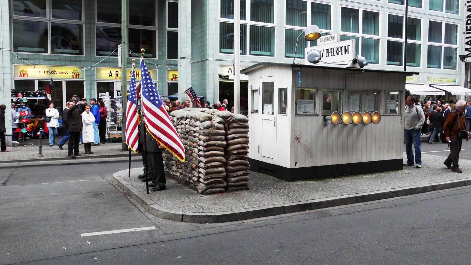 Checkpoint Charlie à Berlin