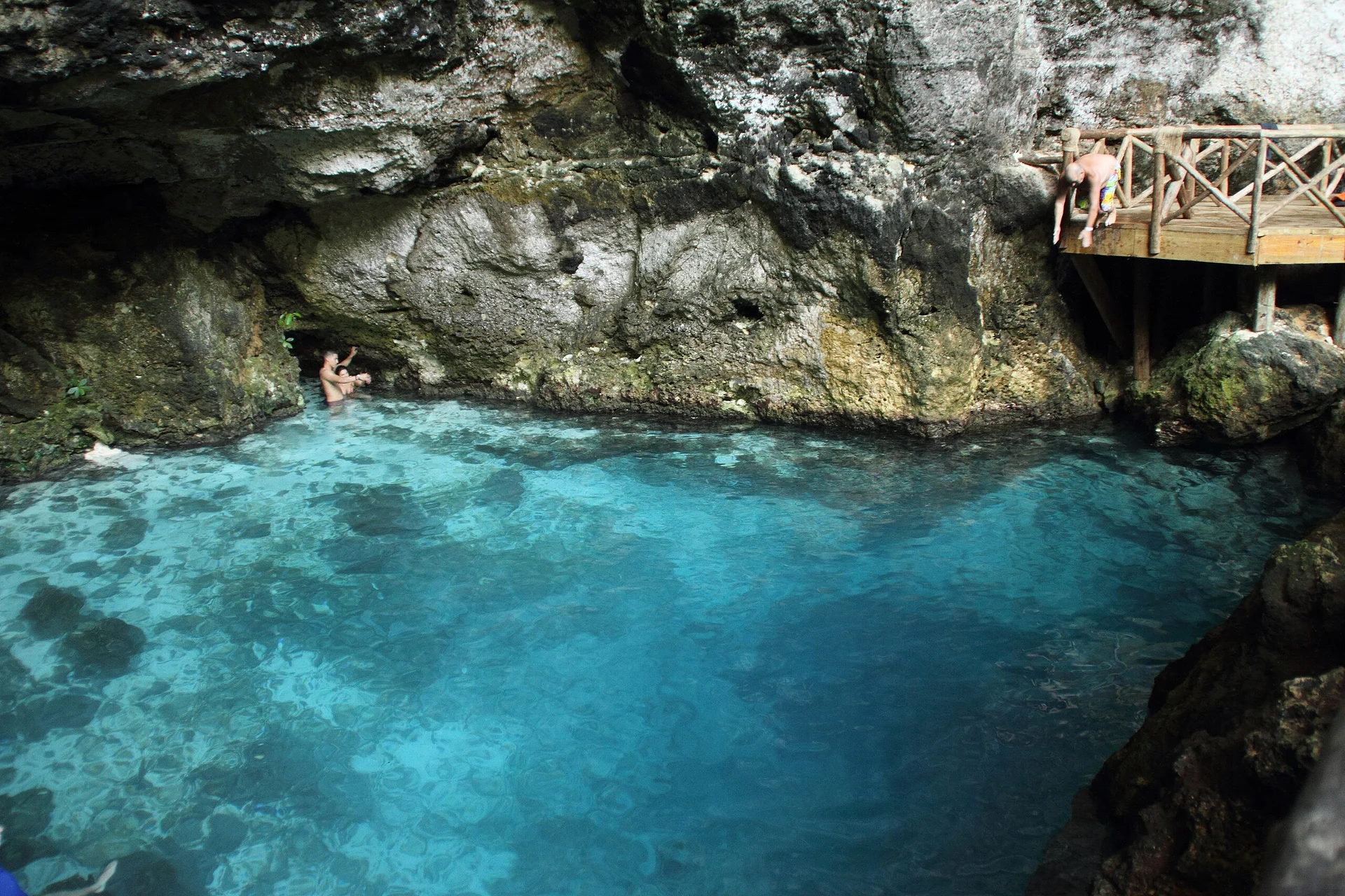 Cenote Hoyo Azul à Scape Park