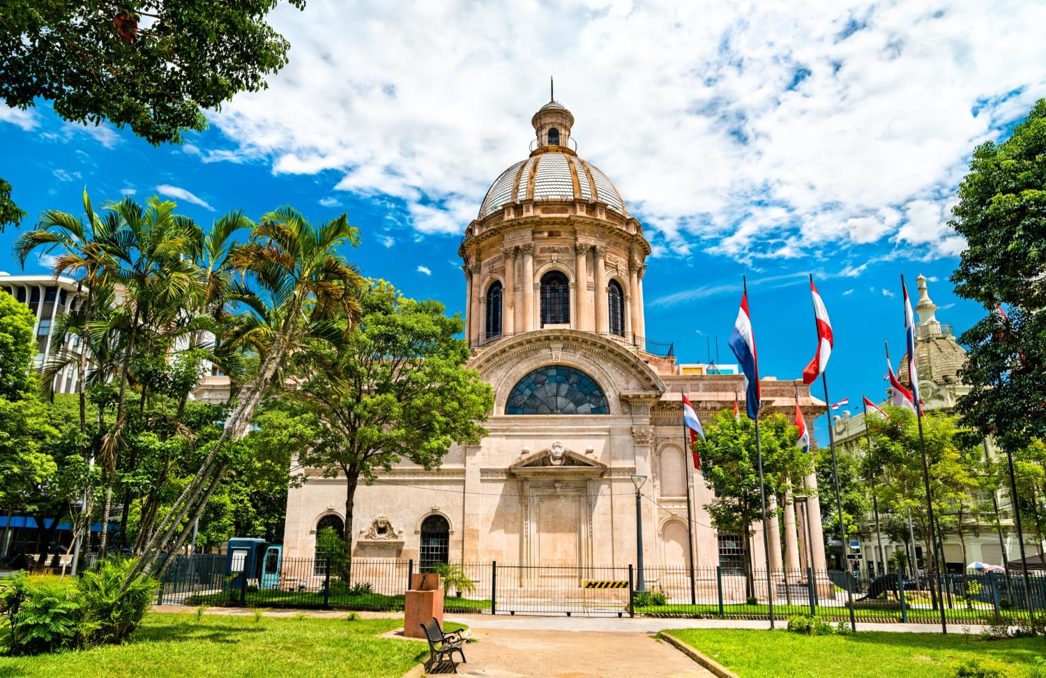 Panthéon national des héros à Asuncion