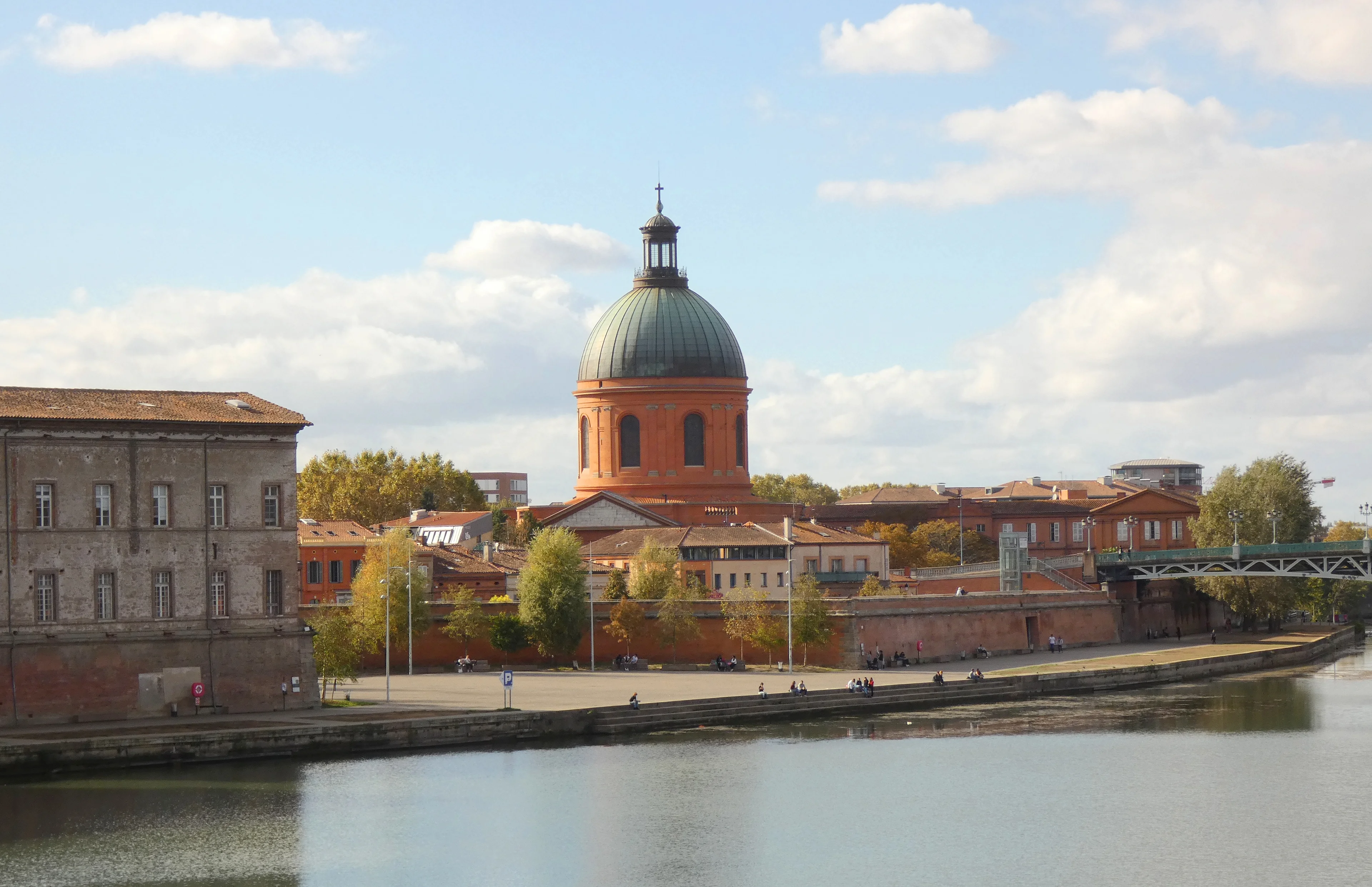 Toulouse et le Dôme de la chapelle Saint-Joseph