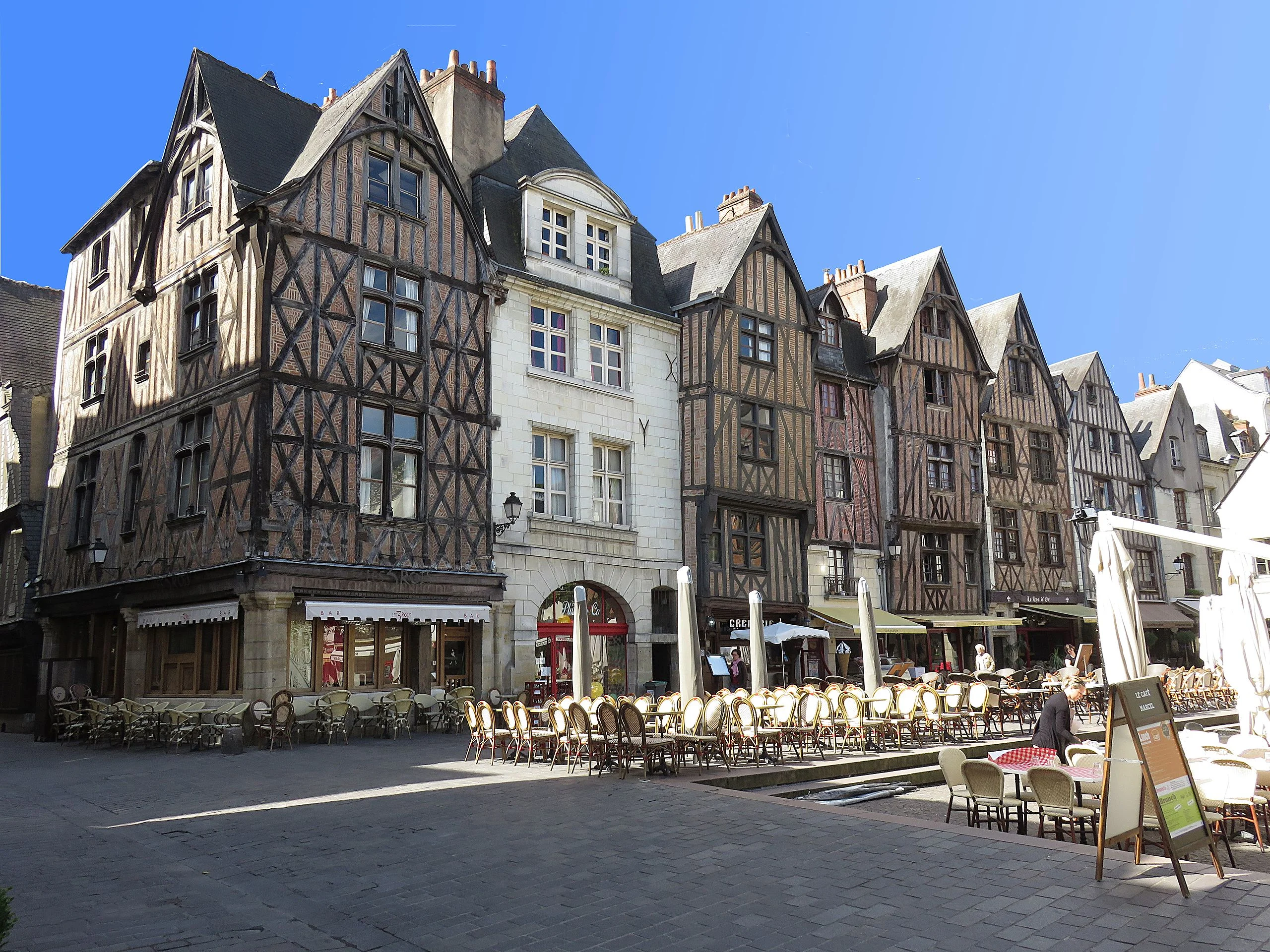 Place Plumereau à Tours