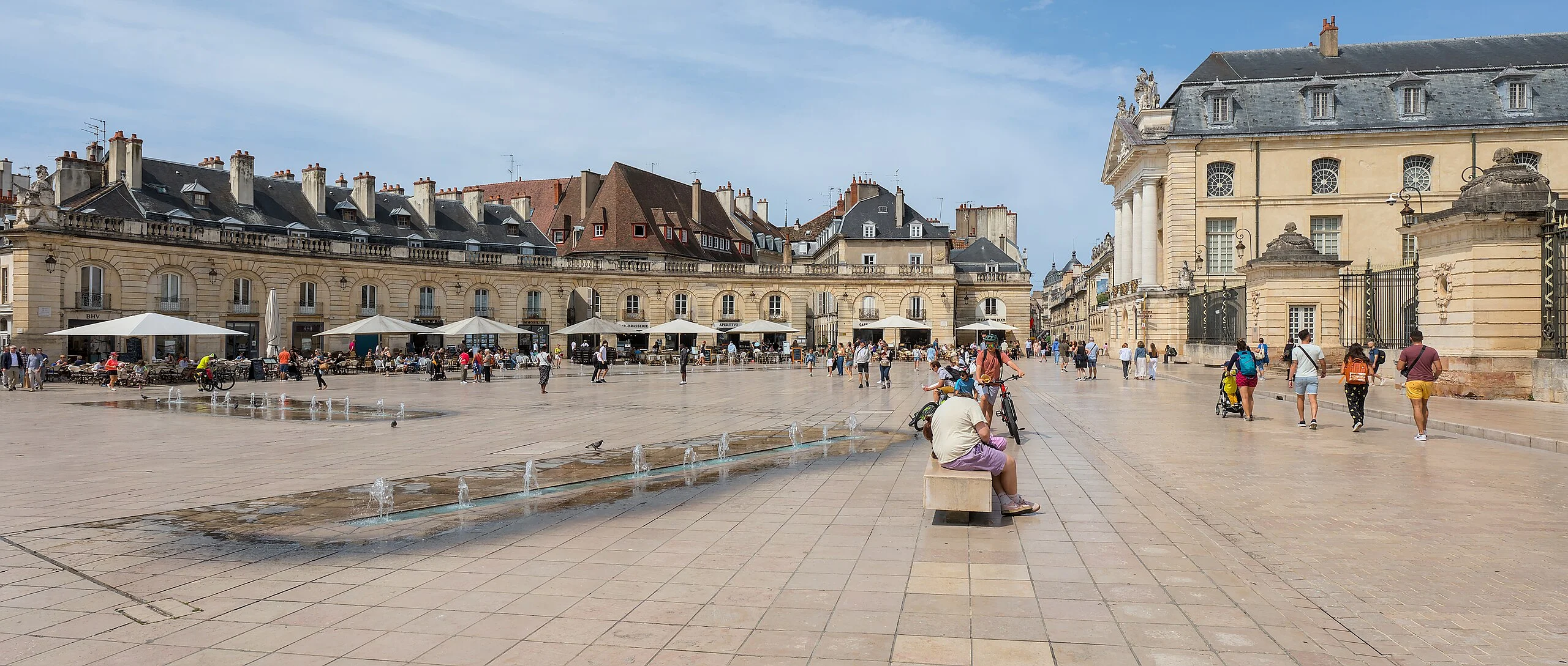 Place de la Libération à Dijon