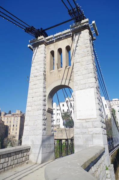 entrée de la Passerelle Perregaux — Constantine (Algérie)