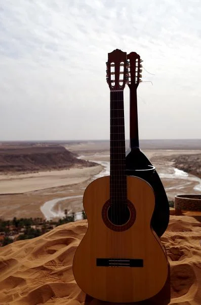 La guitare et la mondoline — Béchar (Algérie)