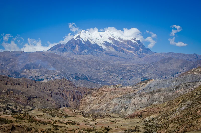 Bolivie - La Paz vue sur L'llimani 2 ©Thaki Voyage — Nevado Illimani (Bolivie)