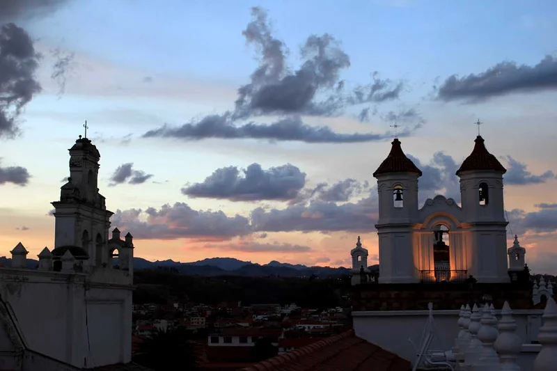 Bolivie   Vue de Sucre coucher du soleil ©Thaki Voyage
