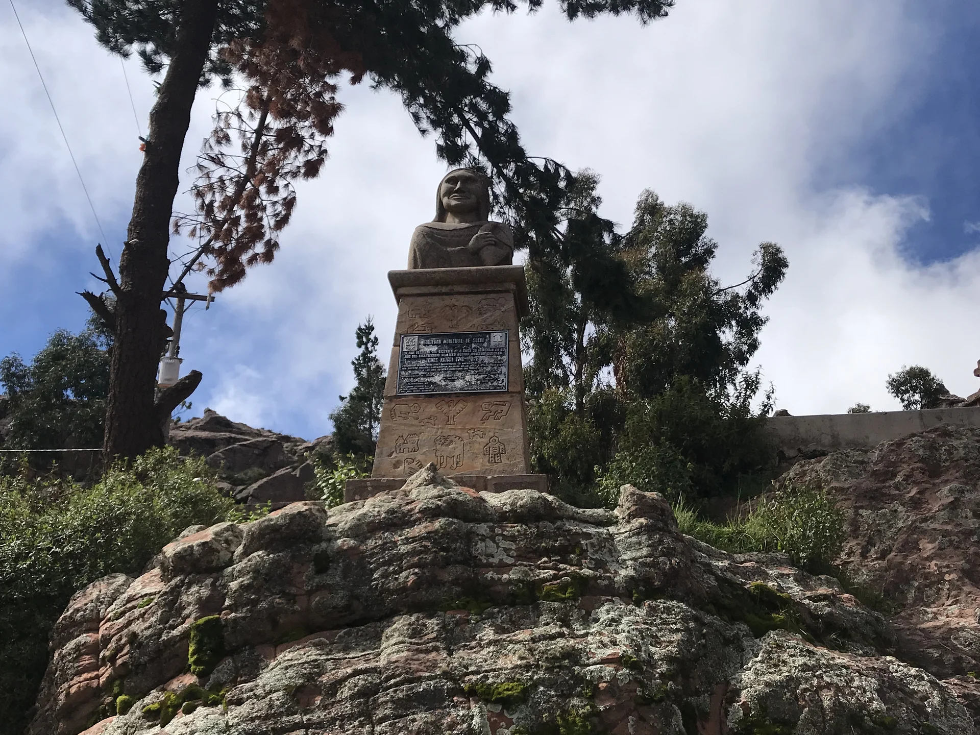 Statue du buste de Tomas Katari — Sucre (Bolivie)