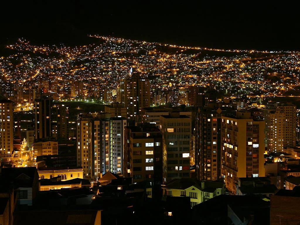 Bolivie - La Paz de nuit 2 ©Thaki Voyage — La Paz (Bolivie)
