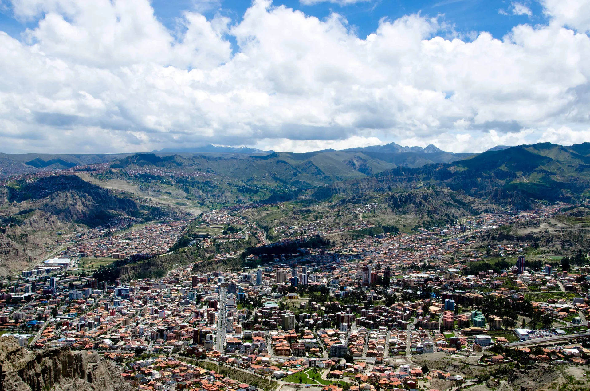 Bolivie - Vue sur La Paz depuis Canyon du Pedregal ©Thaki Voyage — La Paz (Bolivie)