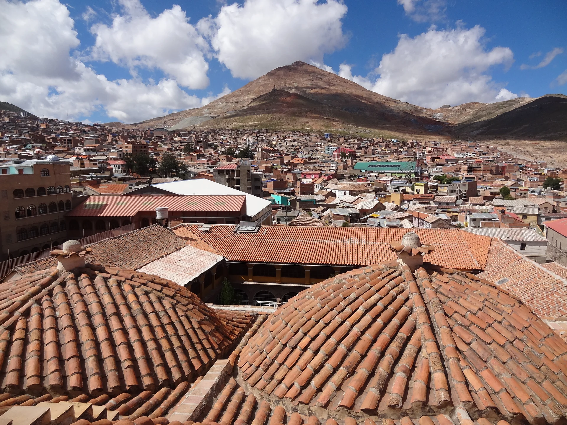 Bolivie   Vue sur le Cerro Rico Potosi 1 ©Thaki Voyage — Cerro Rico (Bolivie)