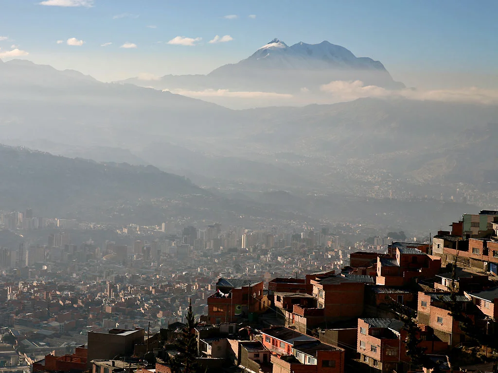 La Paz et Illimani depuis les antennes de El Alto ©Thaki Voyage