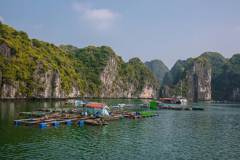 Baie de Lan Ha, village de pecheurs