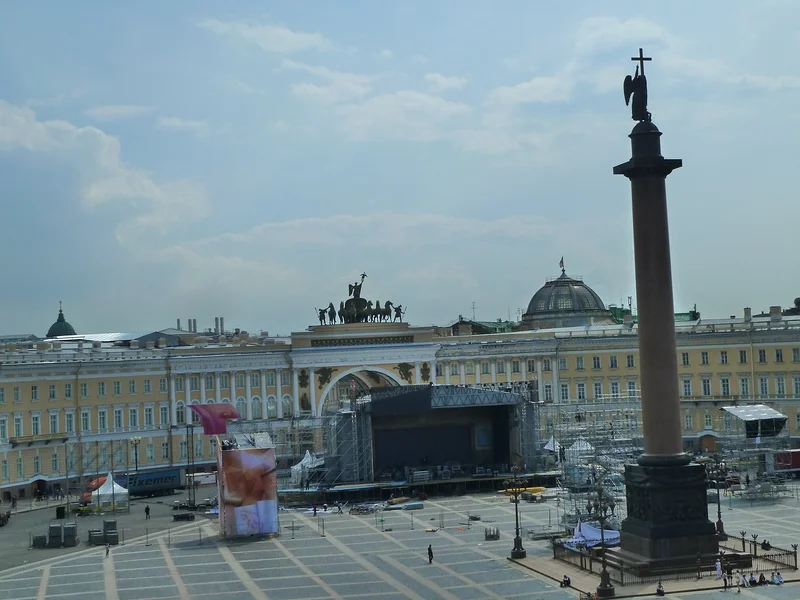 Vue de Saint-Pétersbourg  — Place du Palais (Russie)