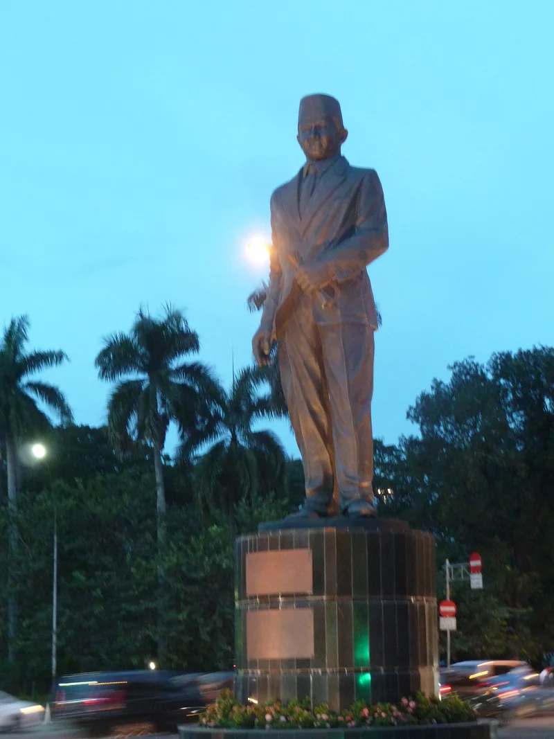Statue à Jakarta — Jakarta (Indonésie)