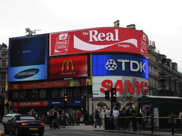 Picadilly Circus — Londres (Royaume-Uni)