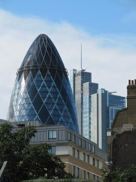30 St Mary Axe — The Gherkin (Royaume-Uni)