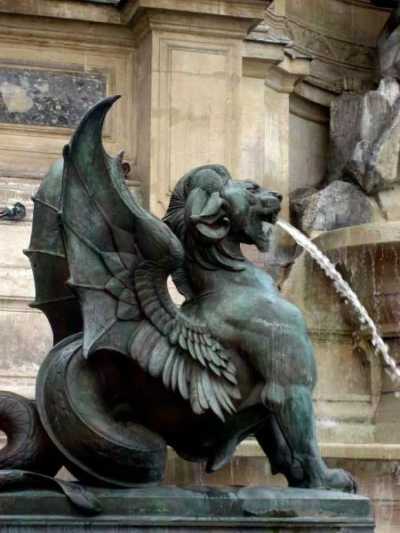 Encore un dragon — Paris (France)