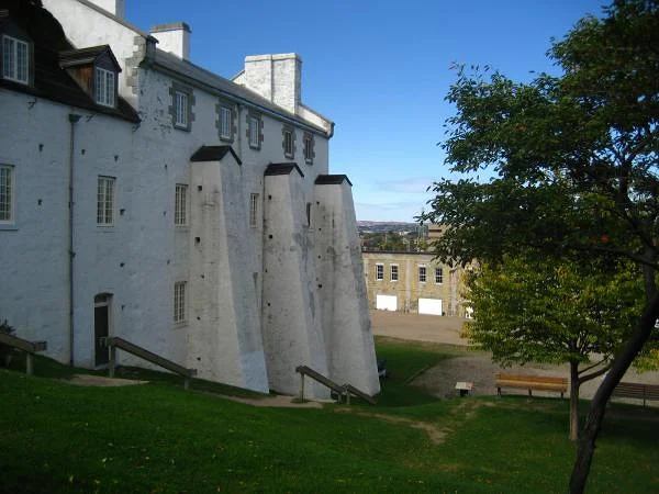 Redoute Dauphine — Québec (Canada)
