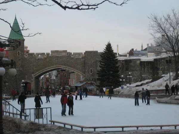 Place d'Youville — Québec (Canada)