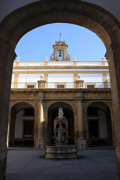 29 — Séville (Espagne)