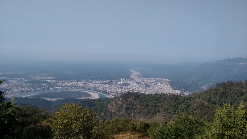 Vue sur la vallée du gange — Rishikesh (Inde)