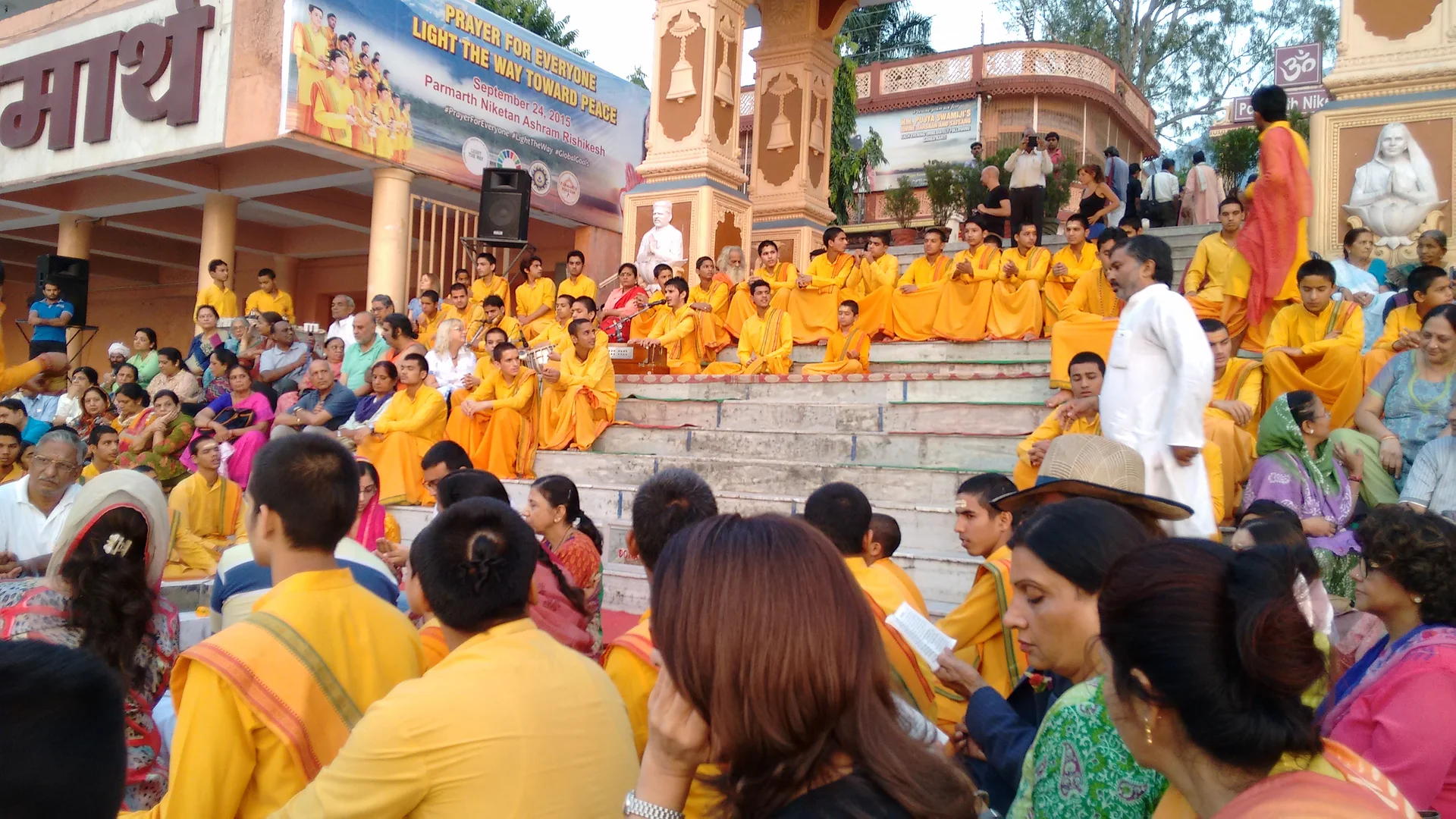 Cérémonie de Aarti à l'ashram de Parmarth Niketan (2) — Hardwar (Inde)