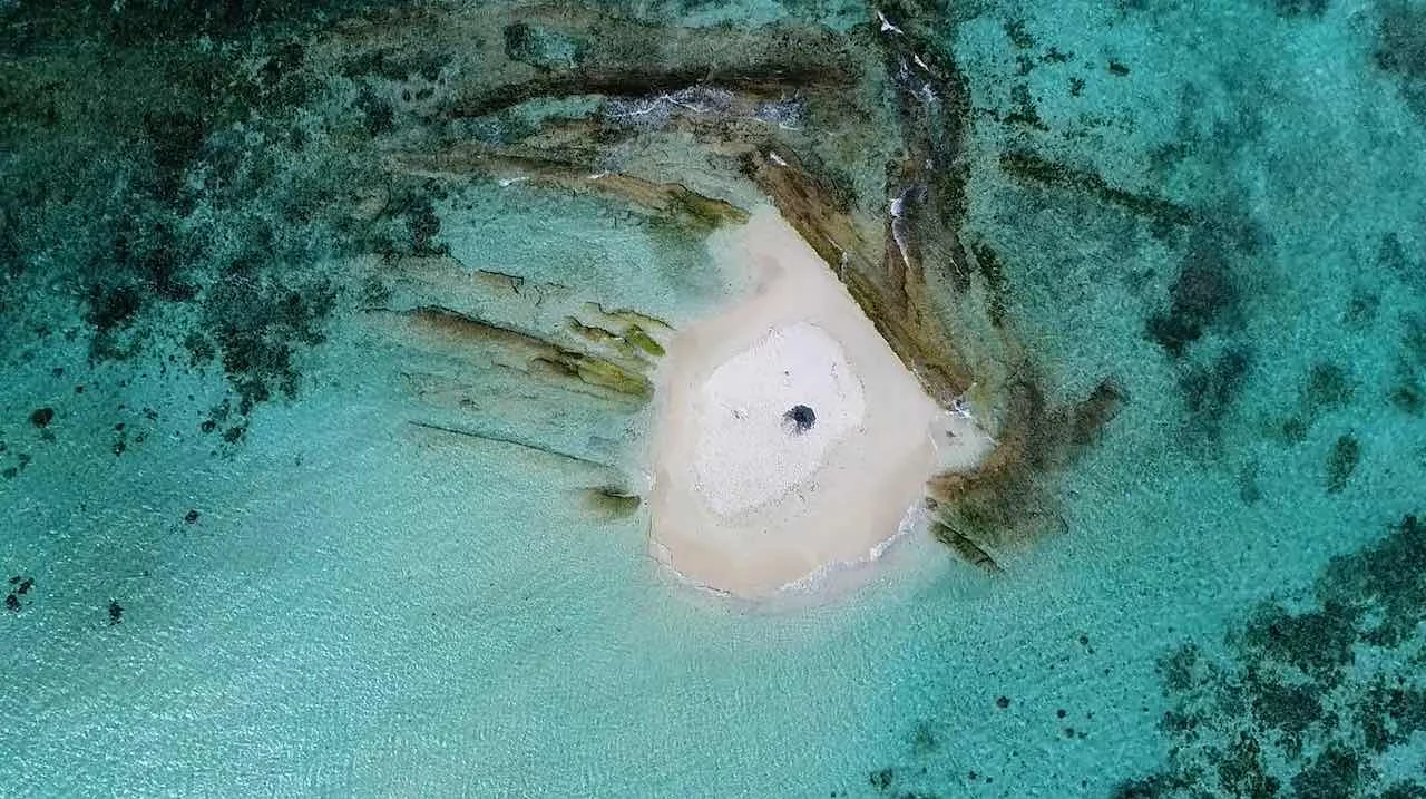 Croisiere Grenadines Petit ile deserte (Sainte-Lucie)