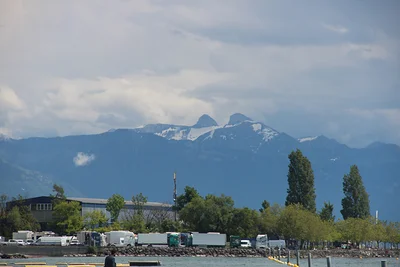 Au loin les montagnes