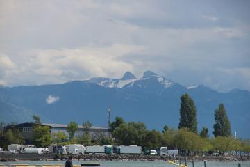 Au loin les montagnes
