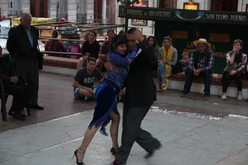Viejo tango — Plaza Dorrego (Argentine)