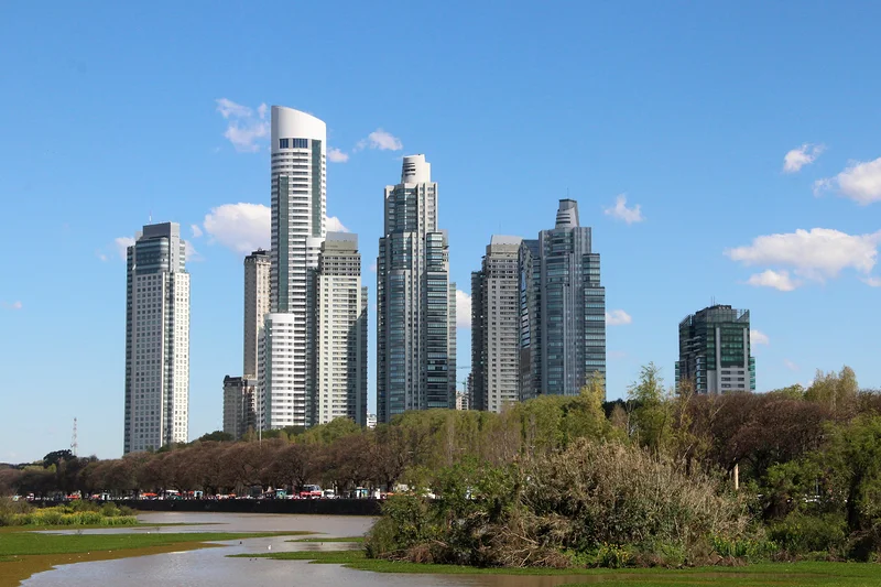 Rascacielos, Puerto Madero — Buenos Aires (Argentine)
