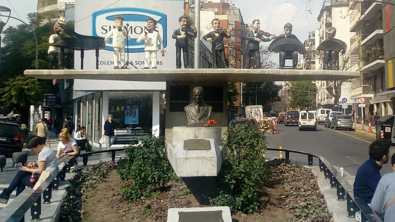 Monumento a Osvaldo Pugliese — Buenos Aires (Argentine)