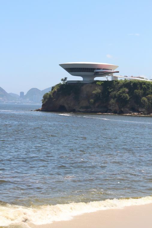 #15 Musée d'art contemporain de Niterói