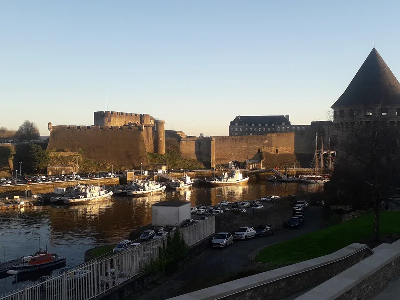 Le château — Château de Brest (France)