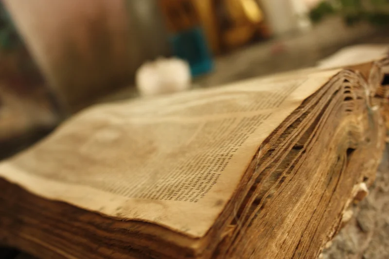 Bible, Mont St Michel de Brasparts — Landivisiau (France)
