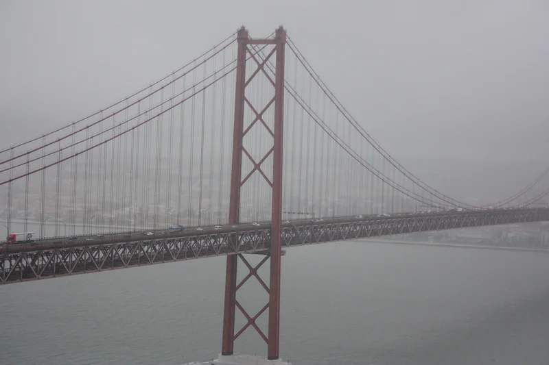 O ponte com nuven — Pont du 25 avril (Portugal)