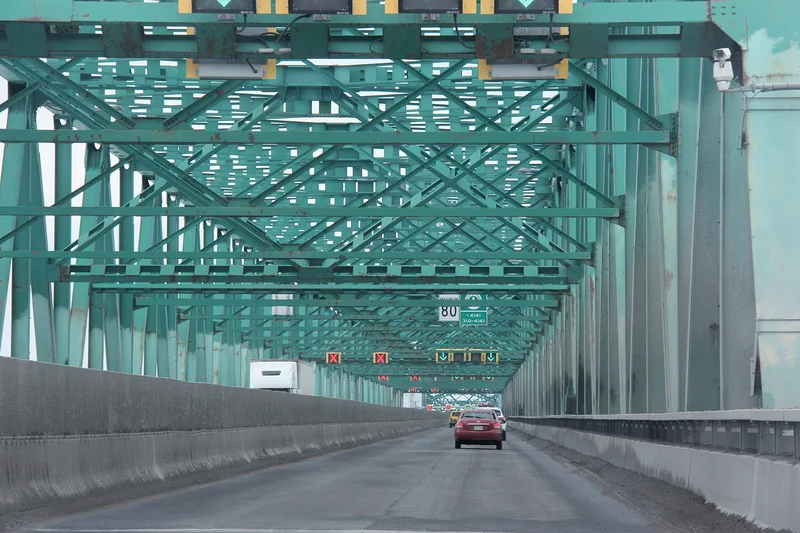 Pont sur le Saint Laurent — Trois-Rivières (Canada)