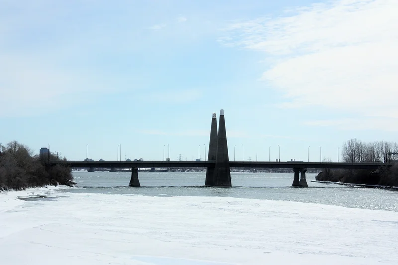 Petit pont — Montréal (Canada)