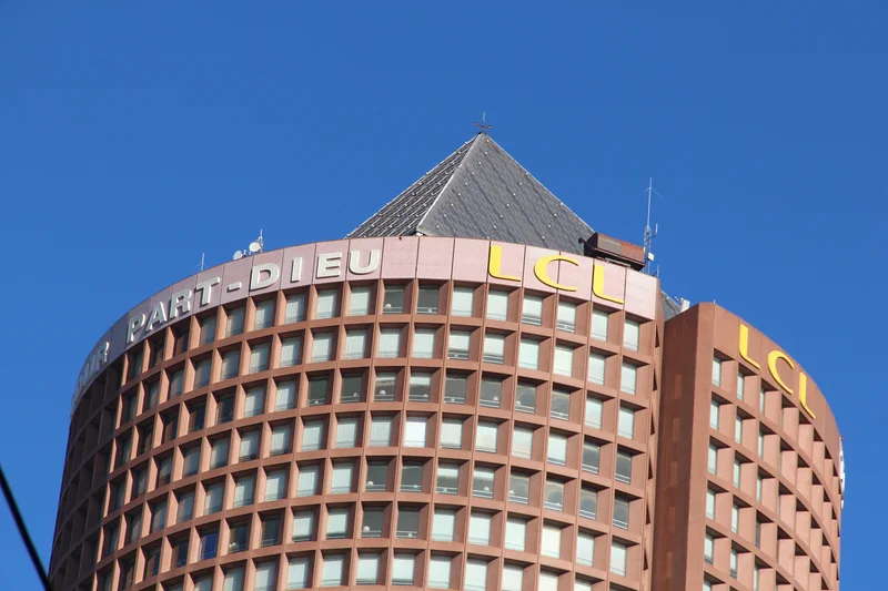 Tour du LCL — Tour du Crédit Lyonnais (France)