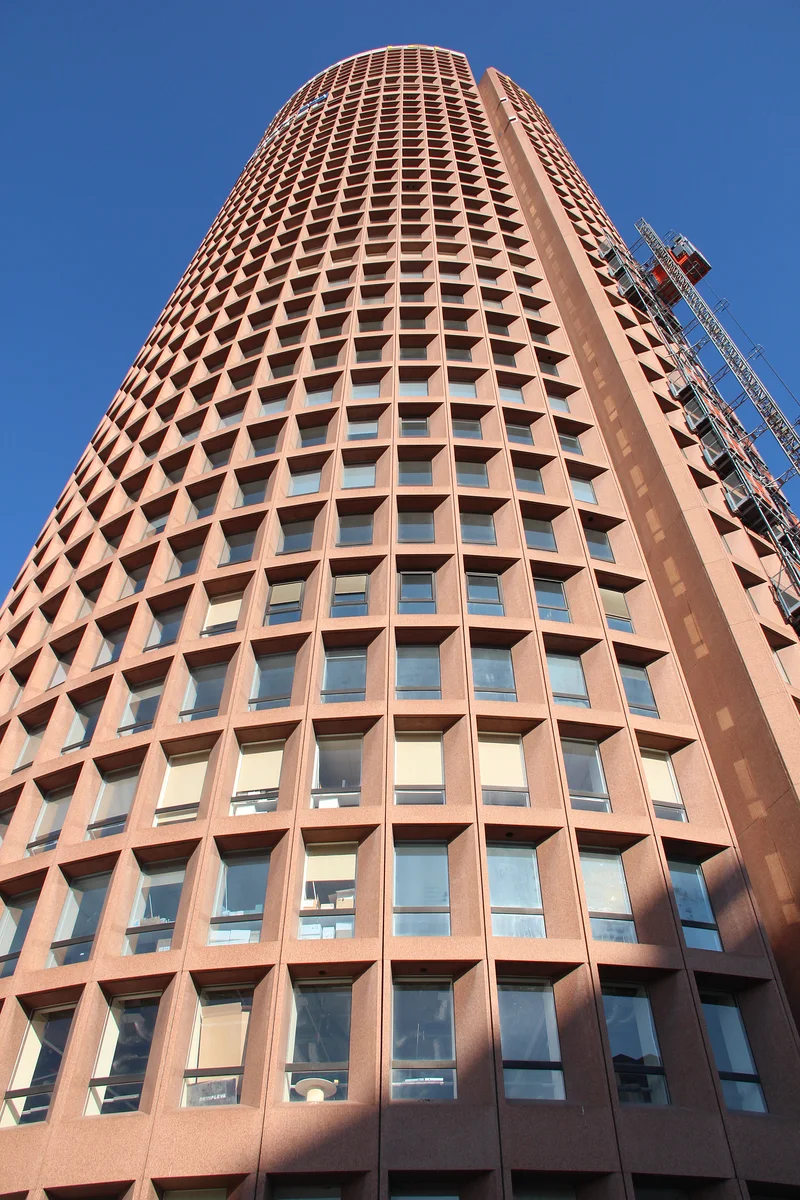 Tour du LCL — Tour du Crédit Lyonnais (France)
