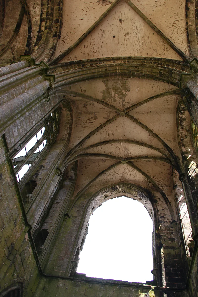 Abbaye Saint-Mathieu de Fine-Terre — Phare de Pointe Saint-Mathieu (France)