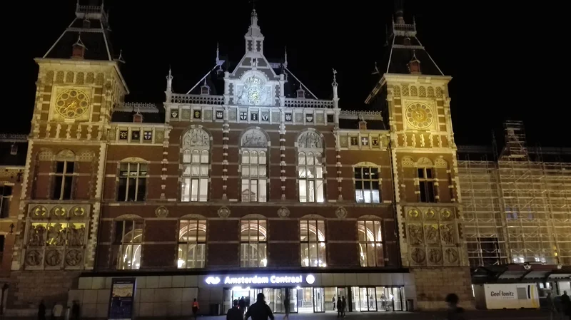 Amsterdam Centraal — Amsterdam (Pays-Bas)