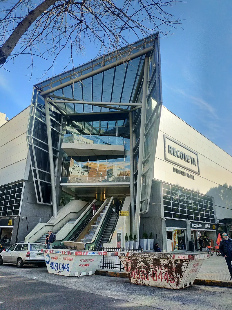 Recoleta Mall — Recoleta (centre commercial) (Argentine)