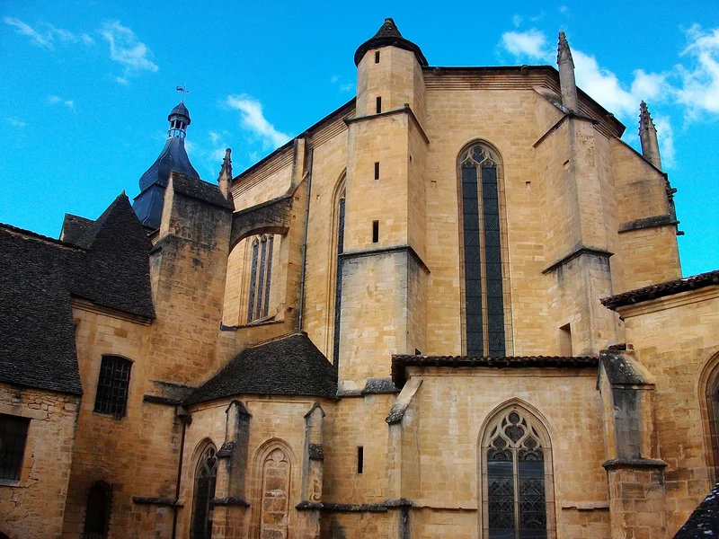 Cathédrale Saint-Sacerdos — Cathédrale de Saint-Sacerdos (France)